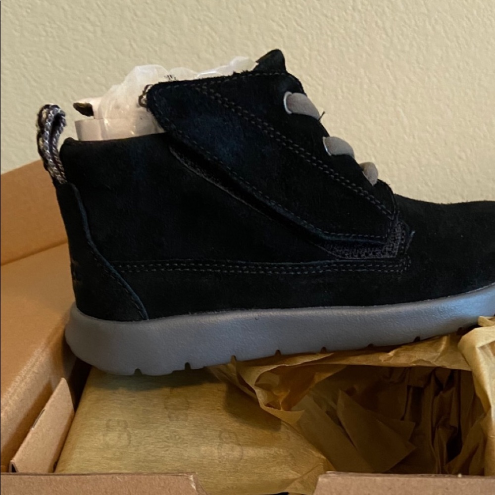 Boy Uggs